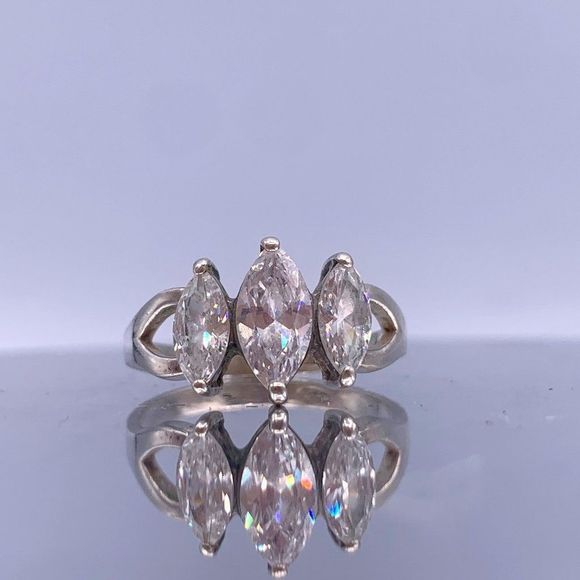 Vintage Sterling Silver Three-Stone Ring - Marquise Cut Cubic Zirconia - Picture 3 of 10